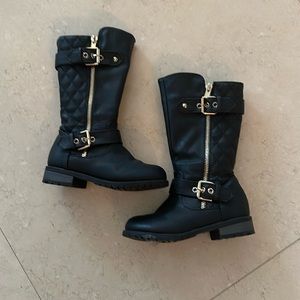 Black girl zipper boots with gold accents size 10